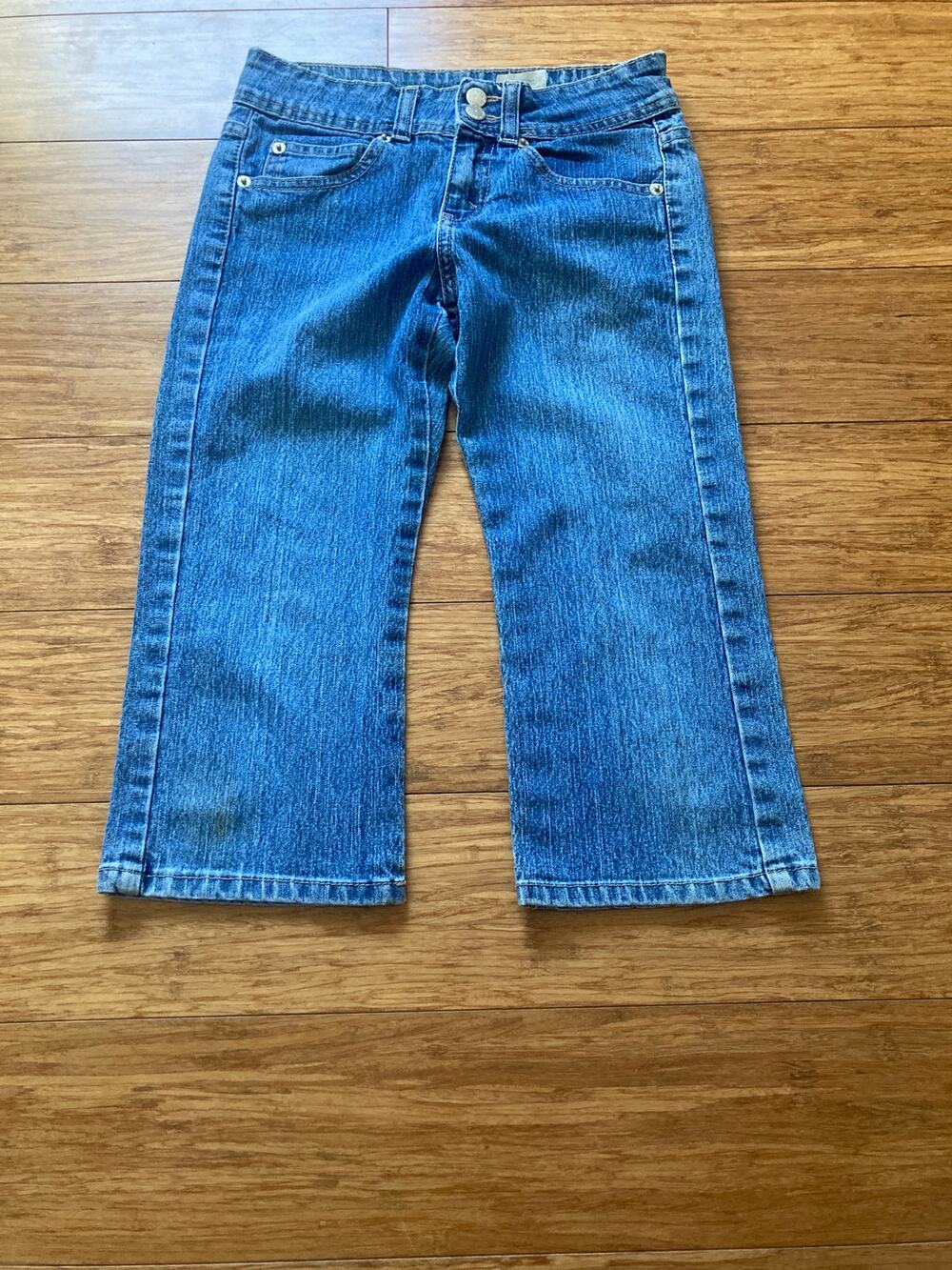 Jordache Little Girls Embroidered Capri Jeans, Size 10